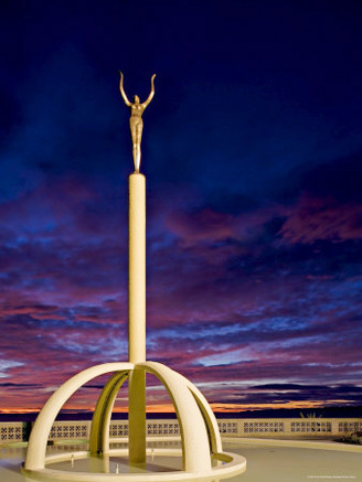 Art Deco Statue at Sunrise Over the Pacific Ocean, Napier, North Island, New Zealand